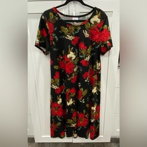 Large LulaRoe Jessie Scuba Fabric w/ pockets. EUC. Black with Red Roses
